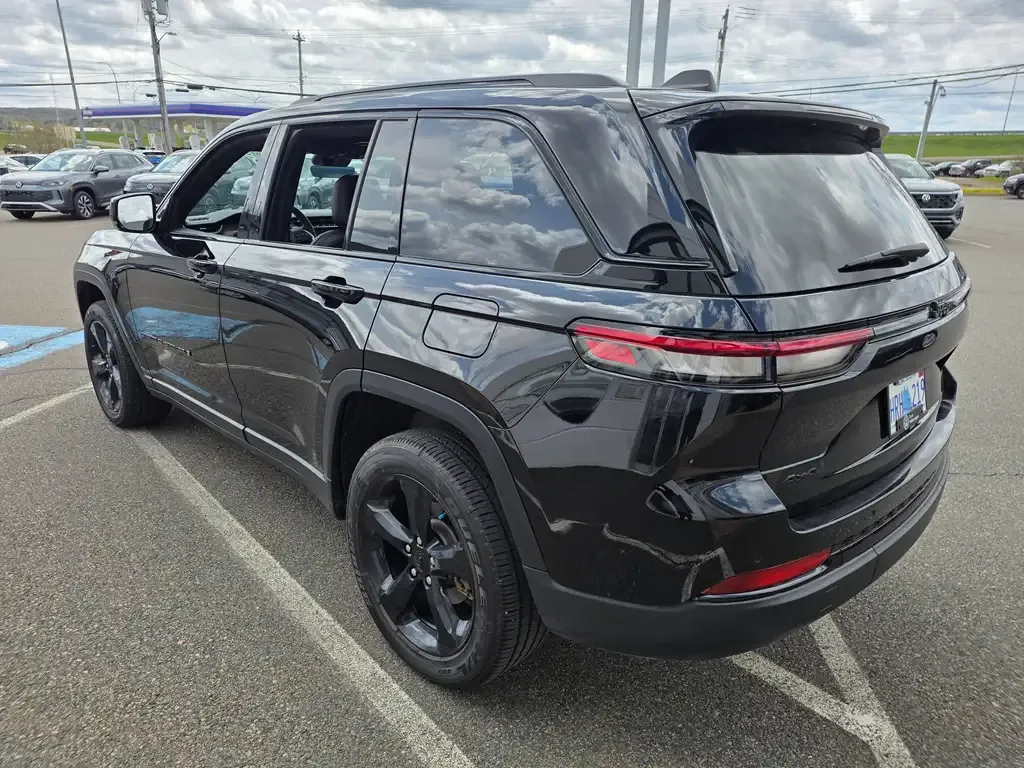 Jeep Grand Cherokee 2025 photo 5