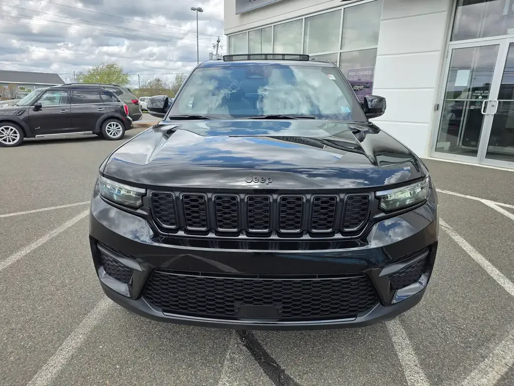 Jeep Grand Cherokee 2025 photo 2