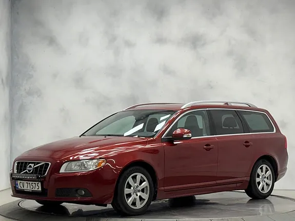 Volvo V70 2011 photo 2