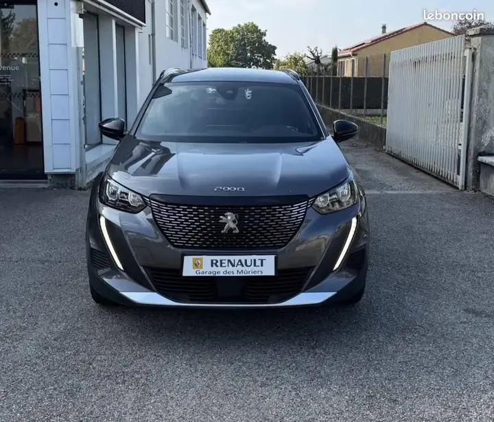 Peugeot 2008 2023 photo 2