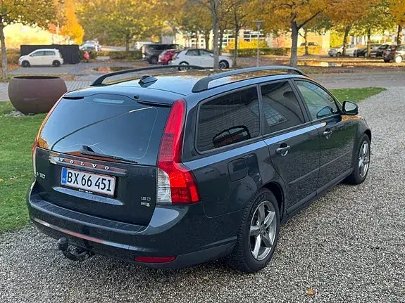 Volvo V50 2010 photo 3