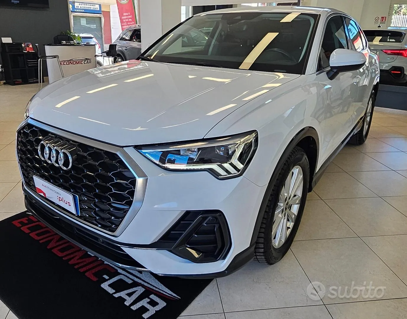 Audi Q3 2022 photo 2