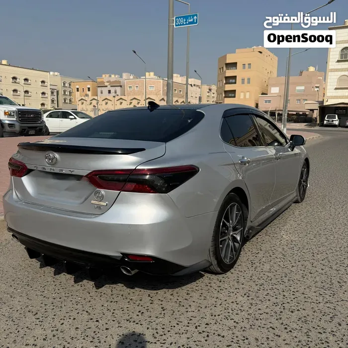 Toyota Camry 2022 photo 3