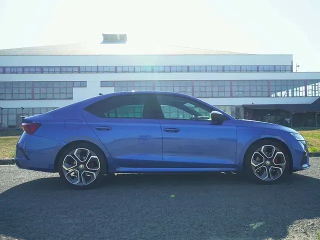 Skoda Octavia 2023 photo 3