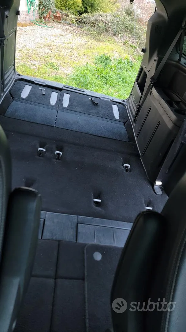 Lancia Voyager 2015 photo 5