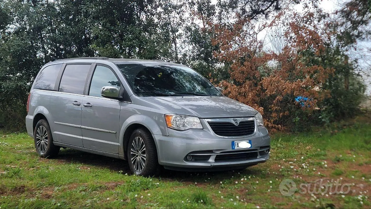 Lancia Voyager
