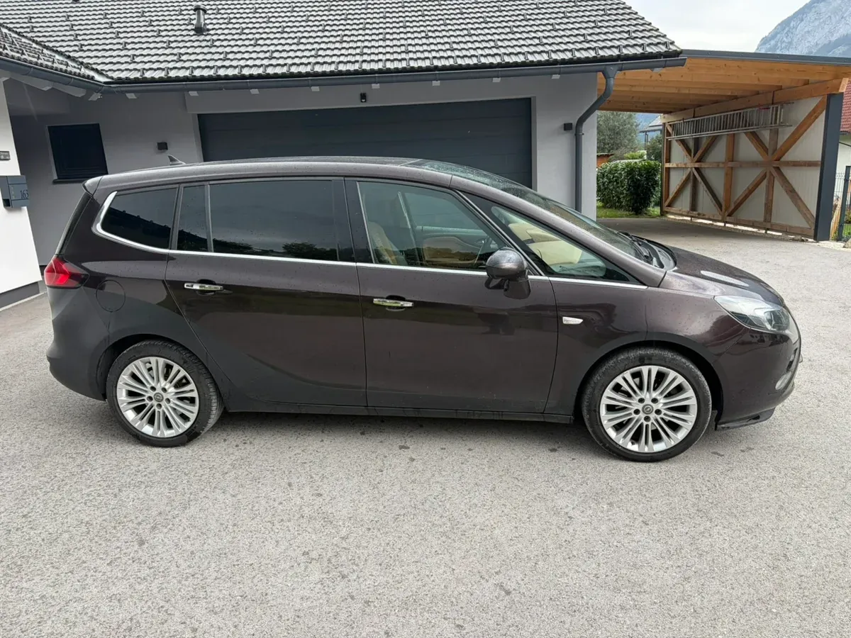 Opel Zafira 2012 photo 3