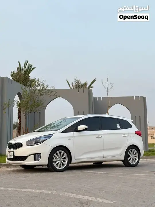 Kia Carens 2016 photo 3