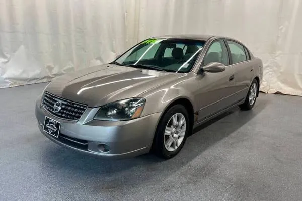 Nissan Altima 2005 photo 2