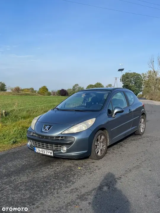 Peugeot 207 2007 photo 2
