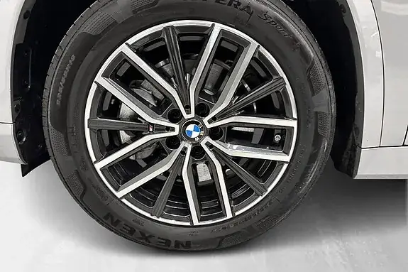 BMW Ix1 2026 photo 5
