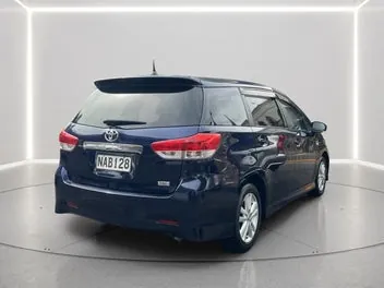 Toyota Wish 2010 photo 5