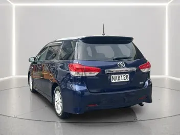 Toyota Wish 2010 photo 3