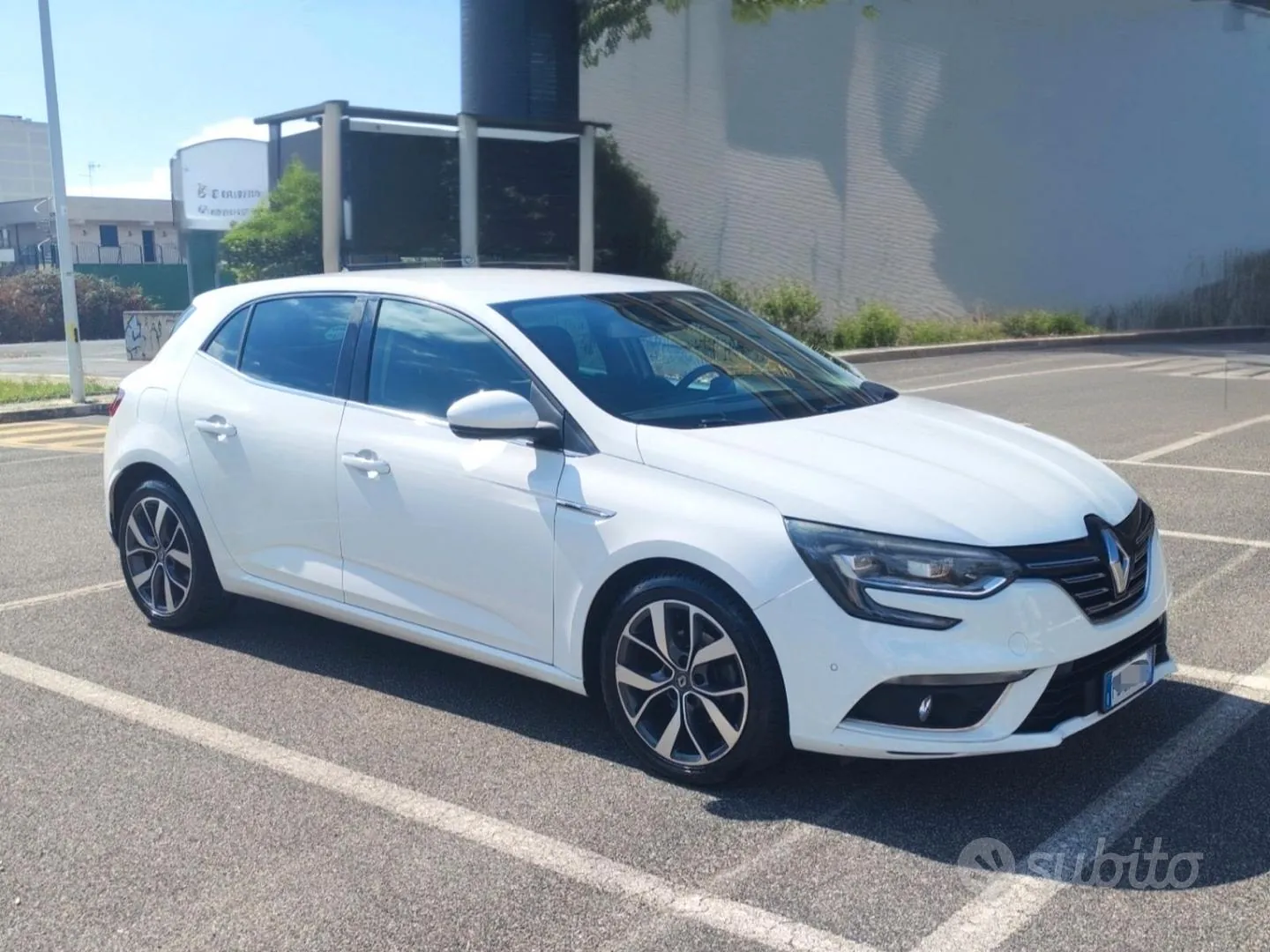 Renault Megane 2016 photo 2