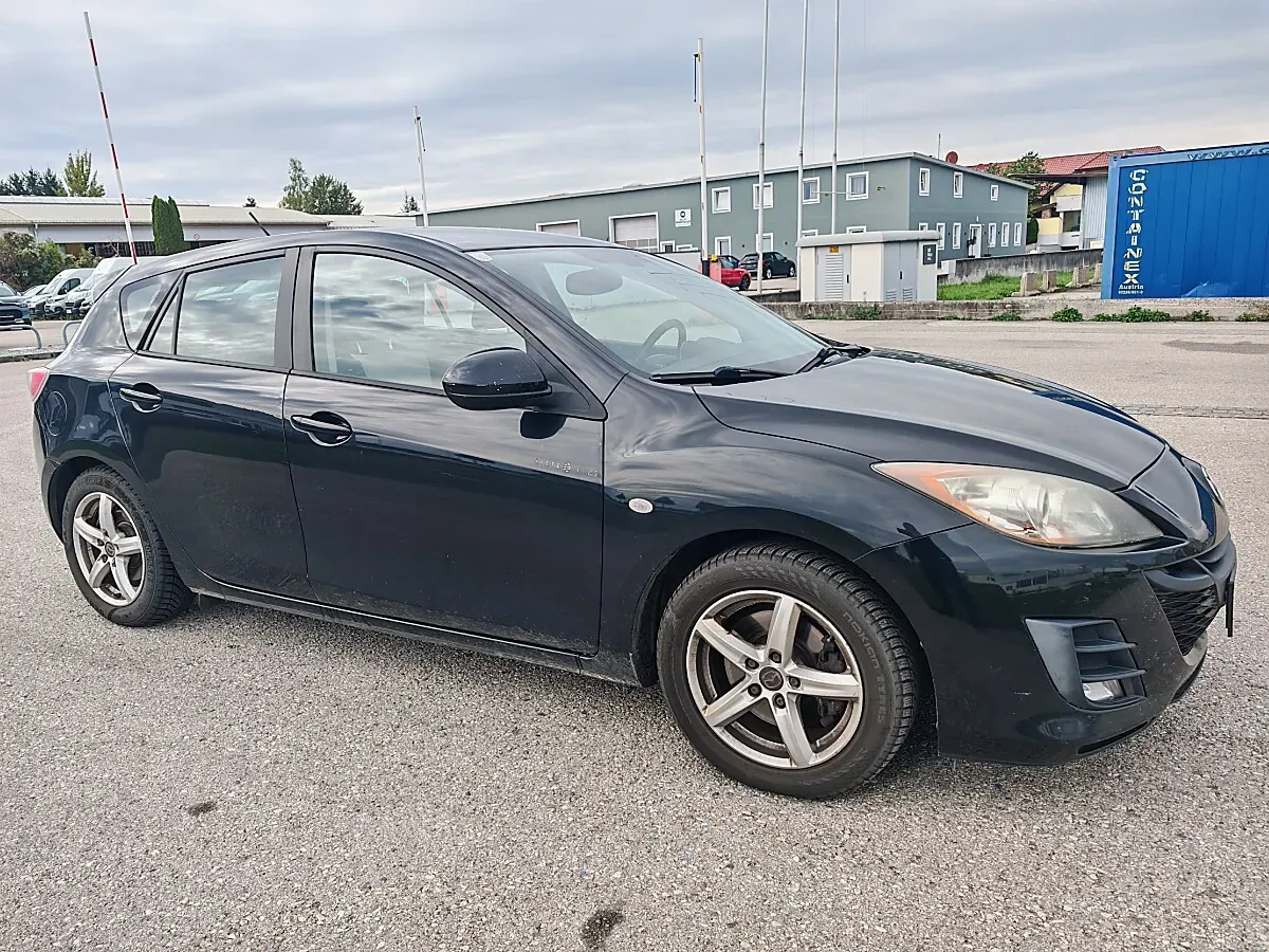Mazda Mazda3 2010 photo 3