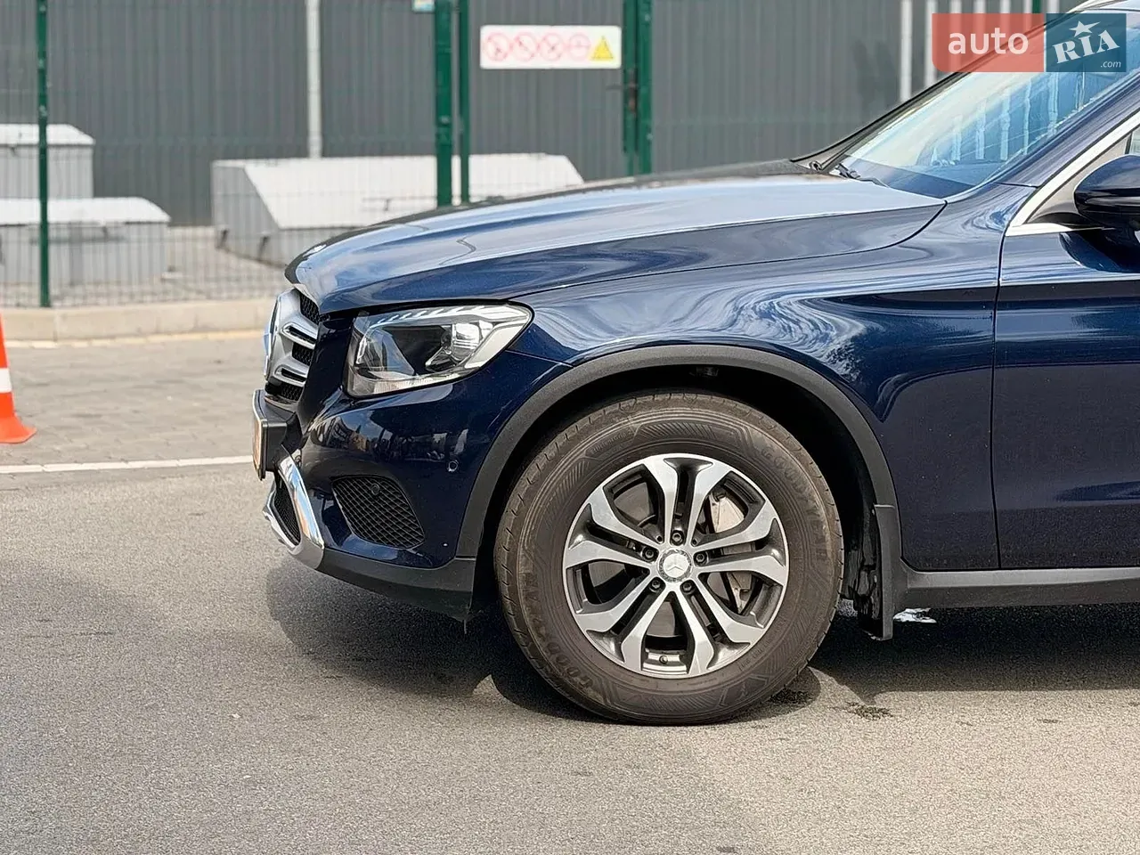 Mercedes-Benz Glc-Class 2016 photo 3