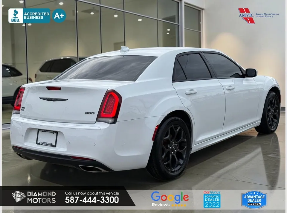 Chrysler 300 2022 photo 5