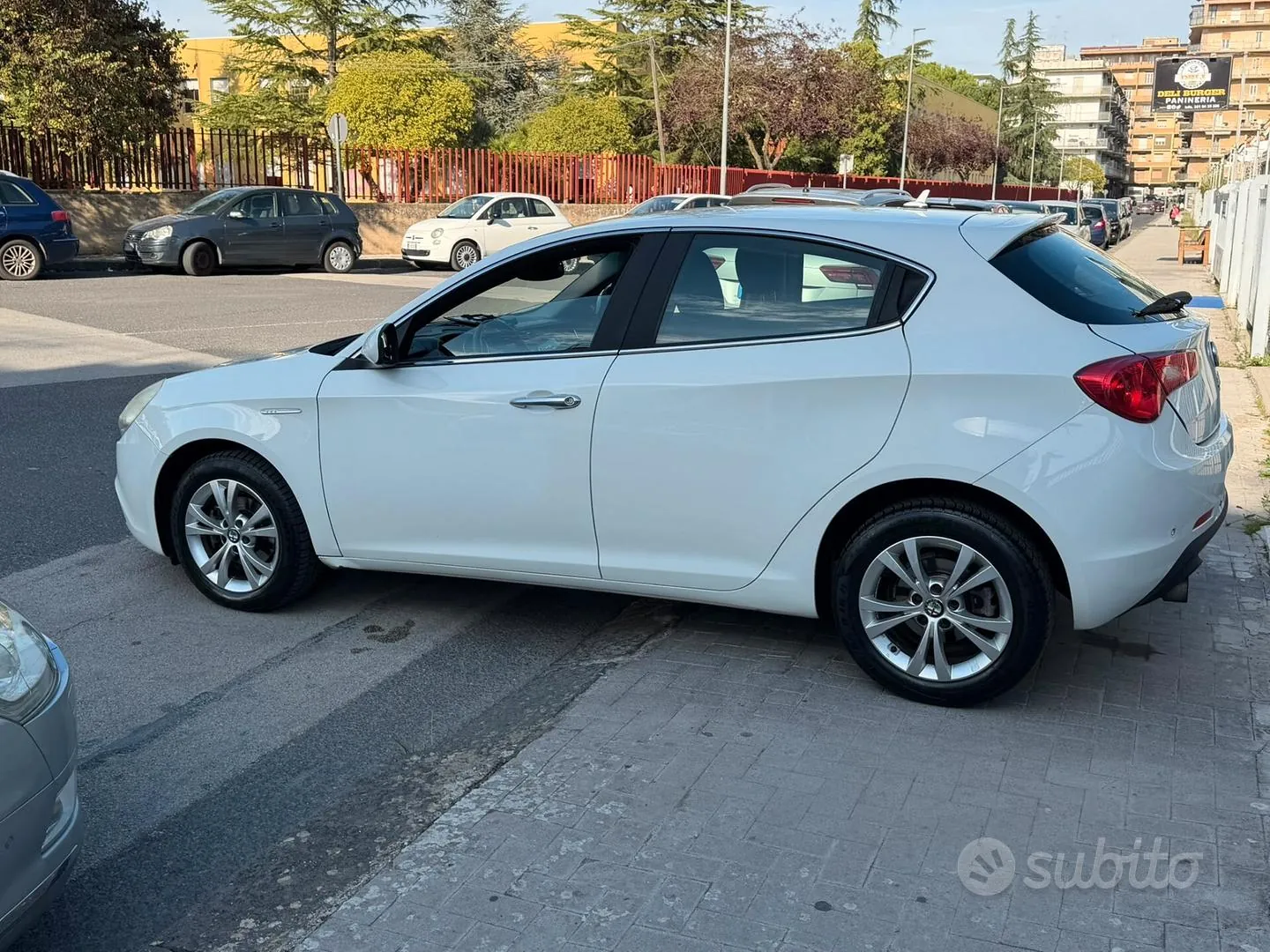 Alfa Romeo Giulietta 2012 photo 4