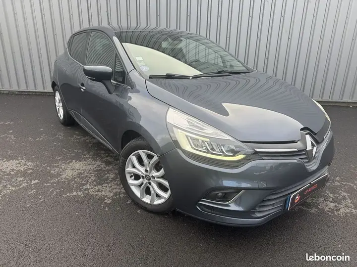 Renault Clio 2017 photo 2