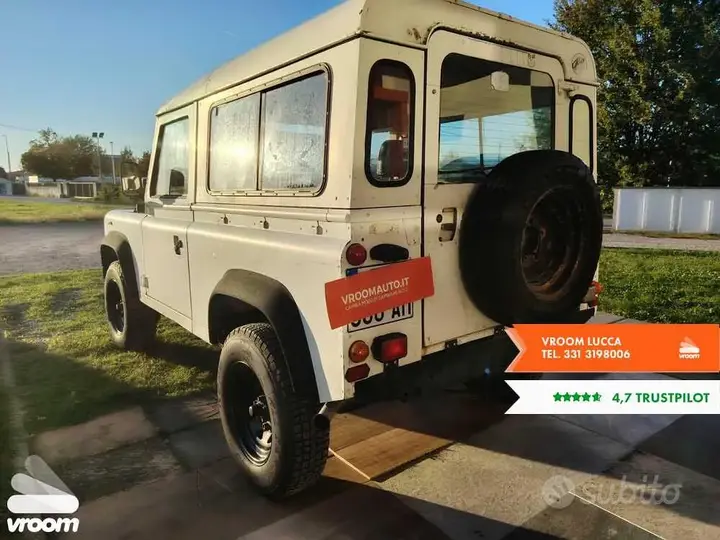 Land Rover Defender 90 1985 photo 3