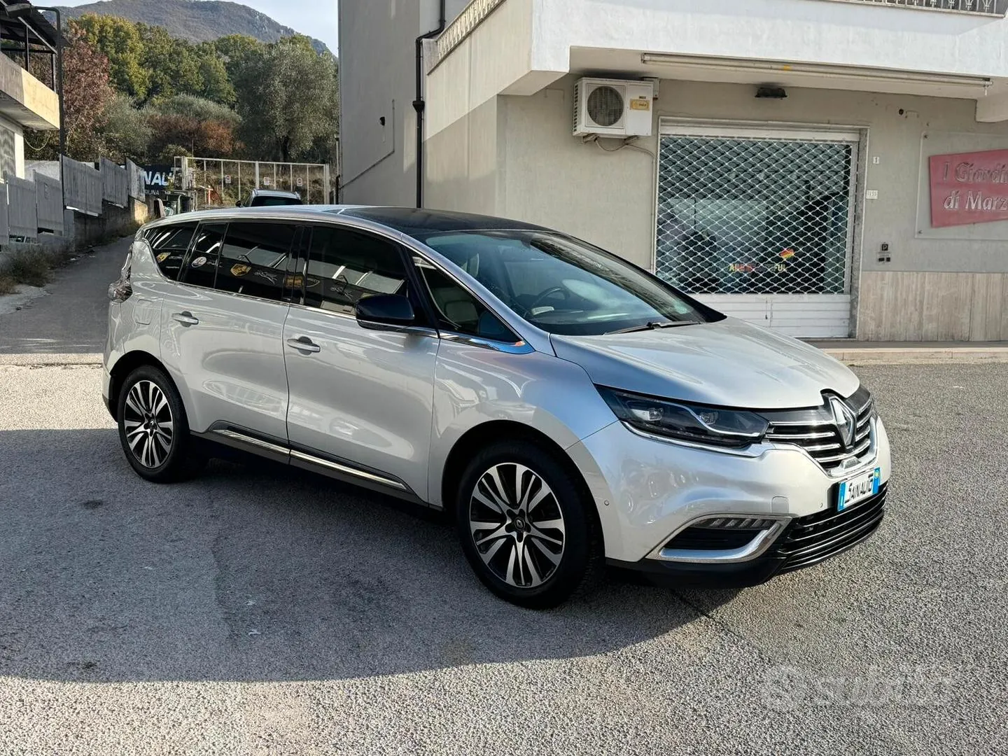 Renault Espace 2017 photo 2