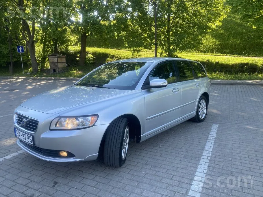 Volvo V50 2008 photo 4
