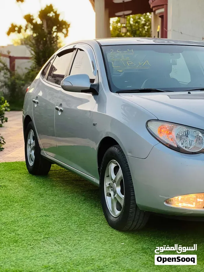 Hyundai Avante 2010 photo 4
