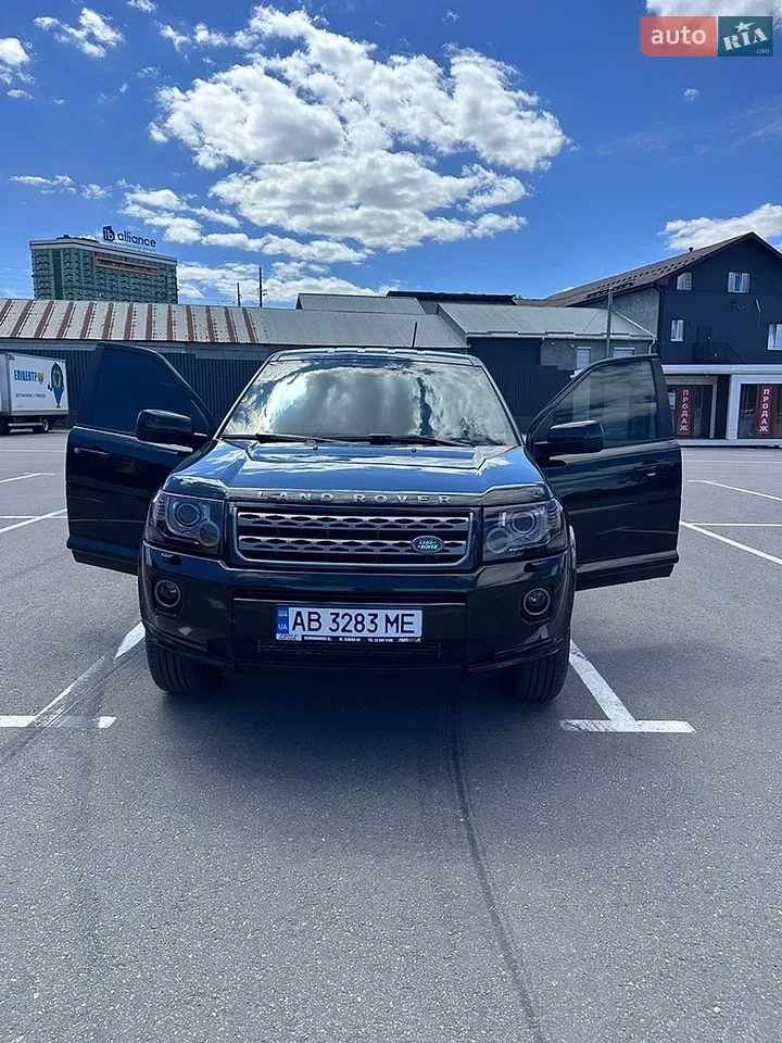Land Rover Freelander 2012 photo 2