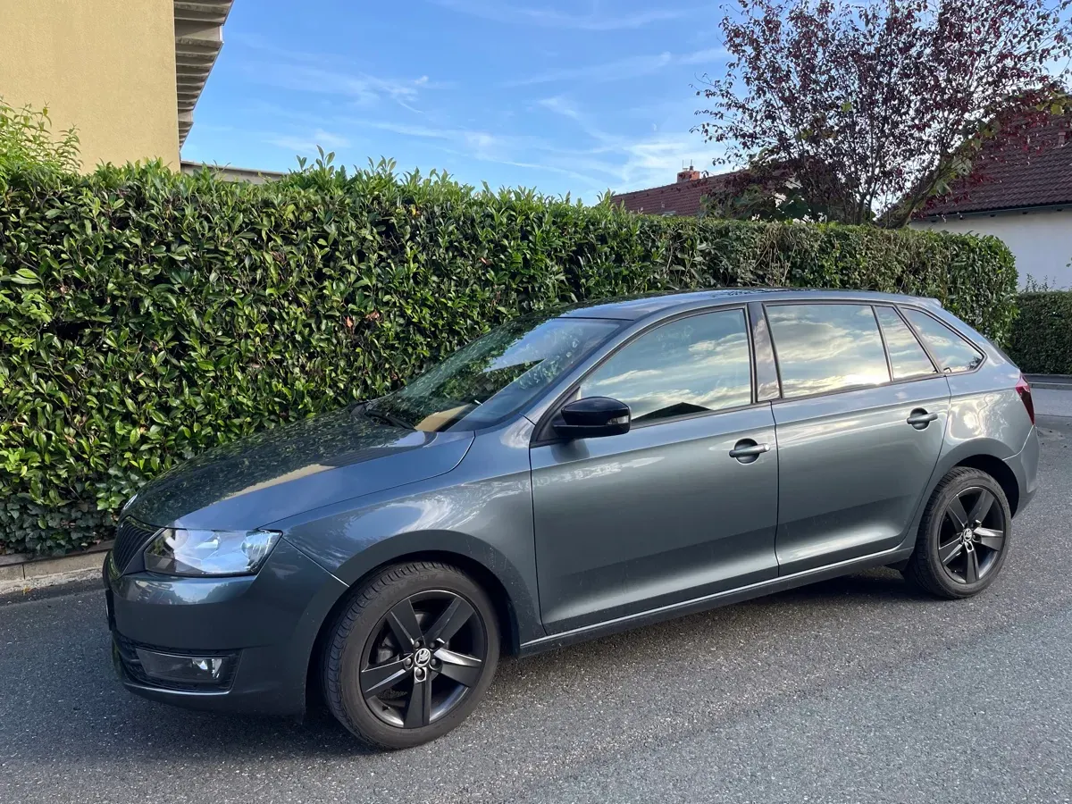 Skoda Rapid 2015 photo 2