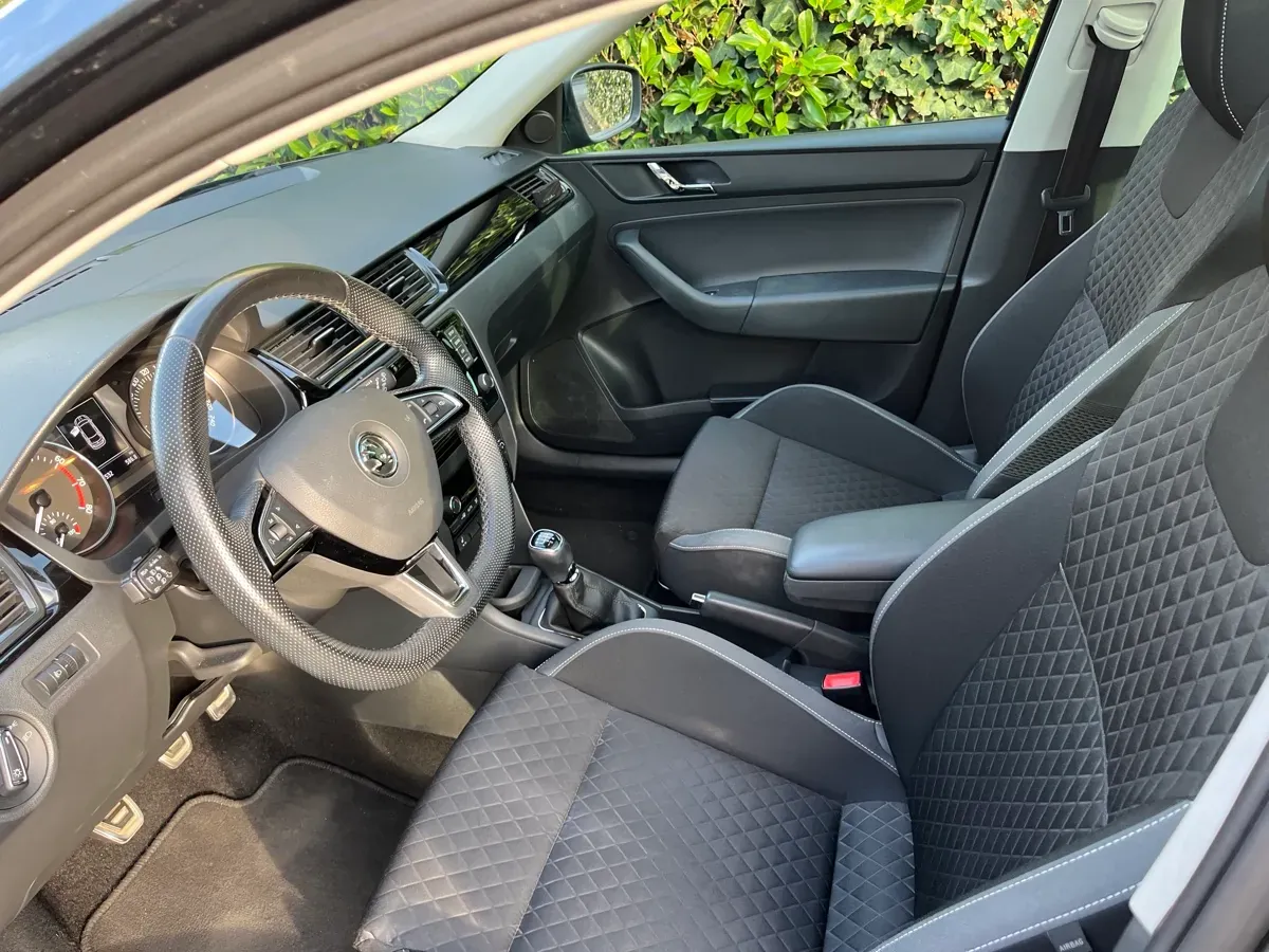 Skoda Rapid 2015 photo 3