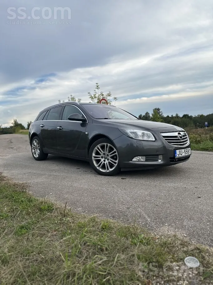 Opel Insignia 2010 photo 2