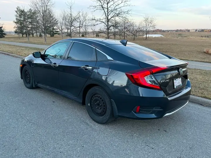Honda Civic 2019 photo 3