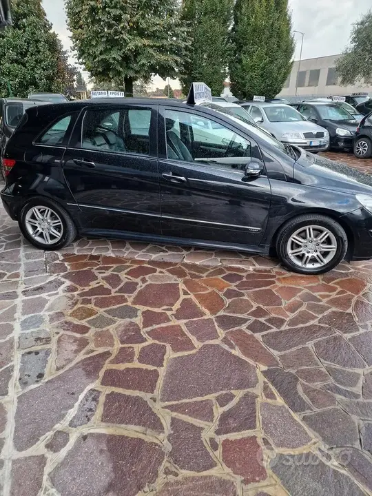 Mercedes-Benz B 200 2007 photo 2