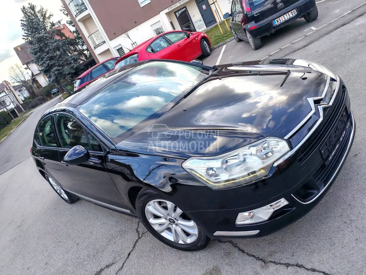 Citroen C5 2012 photo 2