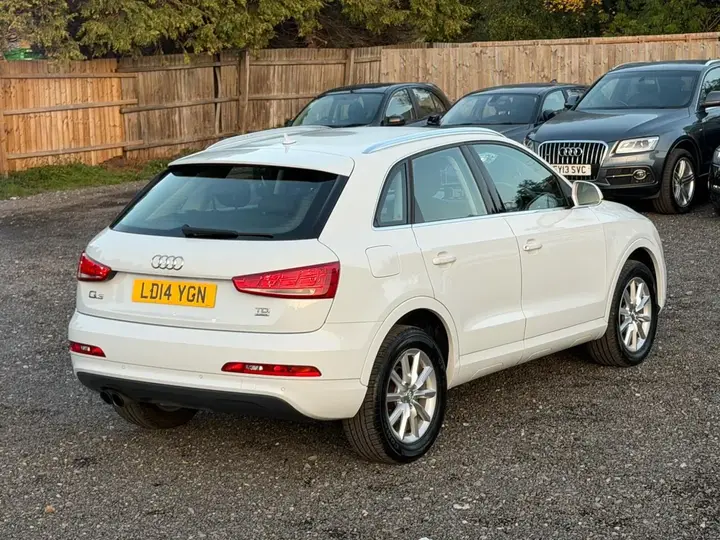 Audi Q3 2014 photo 2