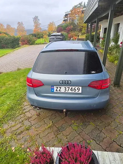 Audi A4 2009 photo 3