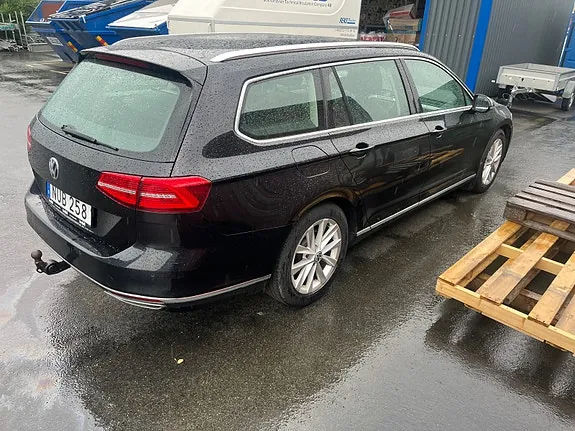 Volkswagen Passat 2016 photo 2