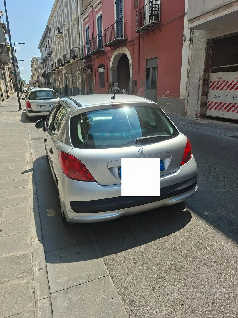 Peugeot 207 2007 photo 2