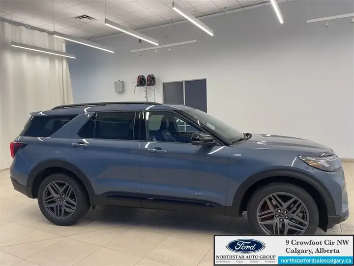 Ford Explorer 2026 photo 5