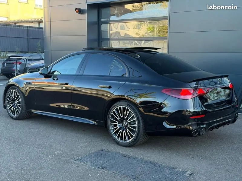 Mercedes-Benz E-Class 2026 photo 3