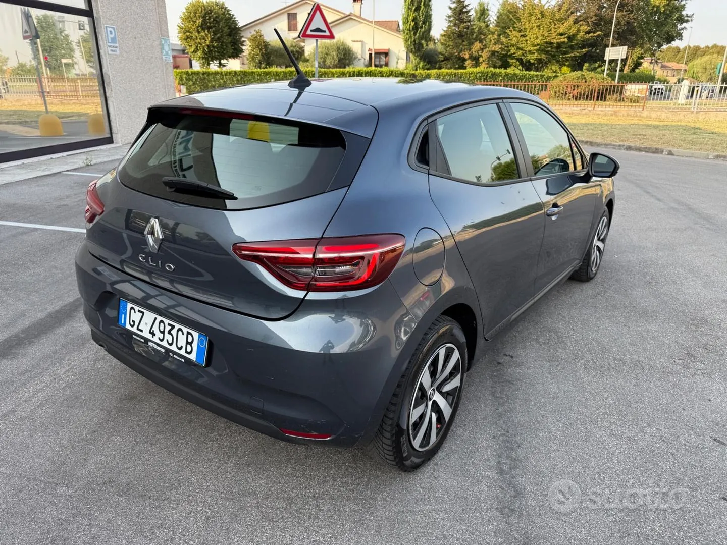 Renault Clio 2022 photo 3