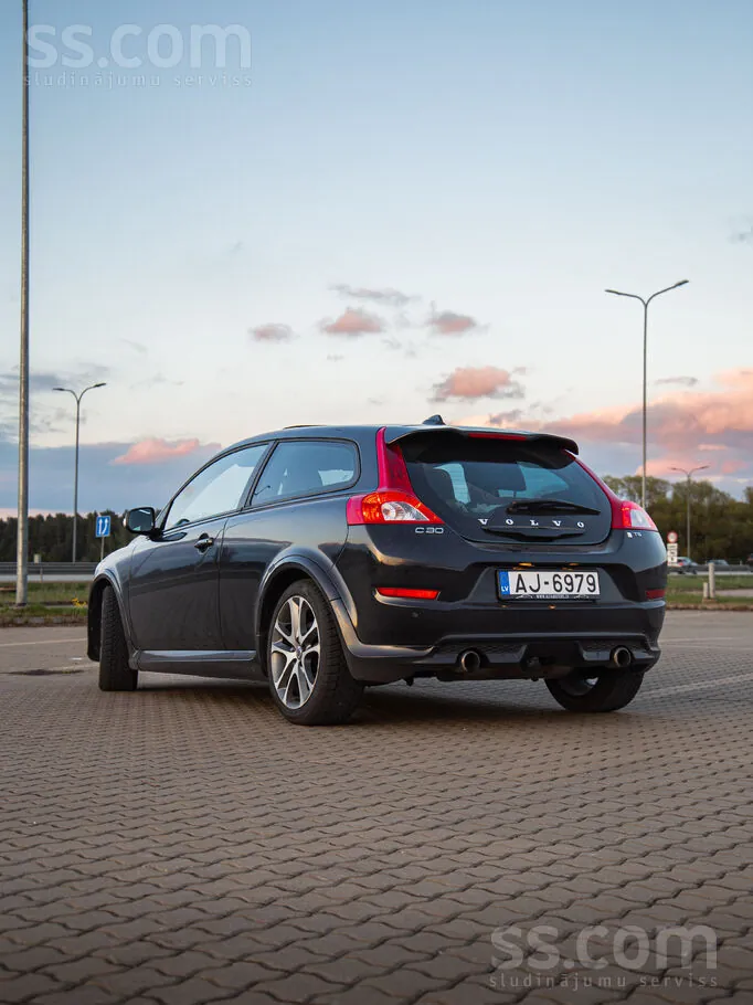Volvo C30 2010 photo 2