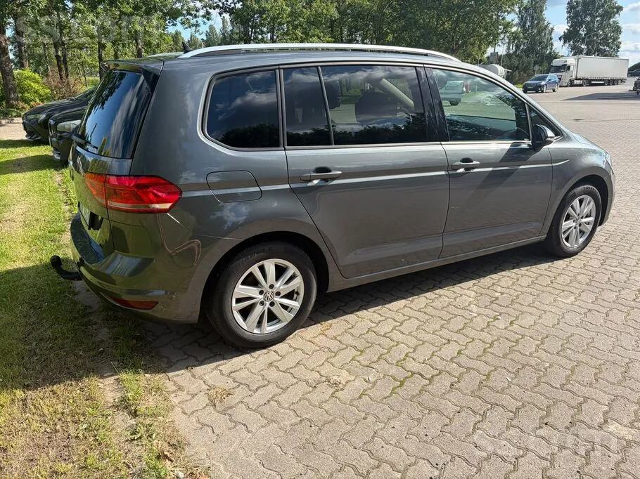 Volkswagen Touran 2019 photo 5