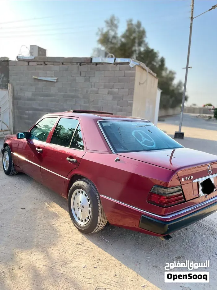 Mercedes-Benz E-Class 1994 photo 3