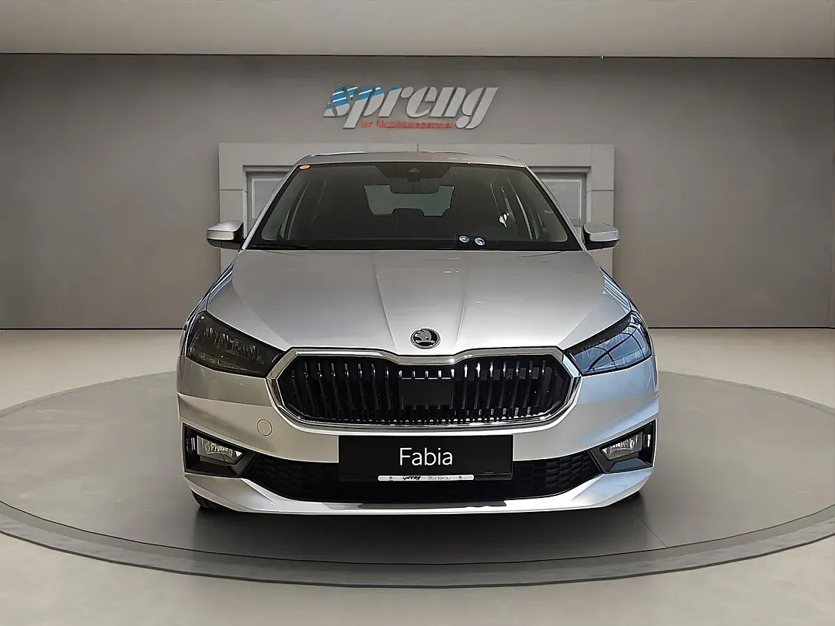 Skoda Fabia 2026 photo 2
