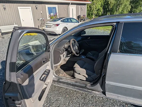 Volkswagen Passat 2003 photo 3