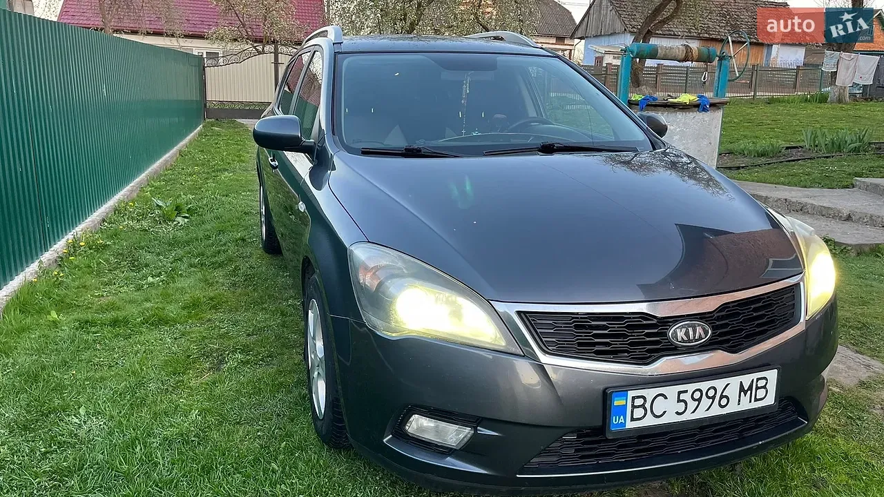 Kia Ceed 2010 photo 5