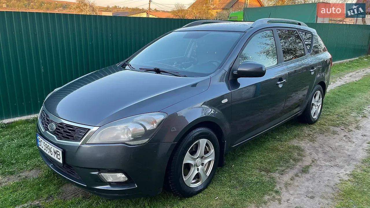 Kia Ceed 2010 photo 4