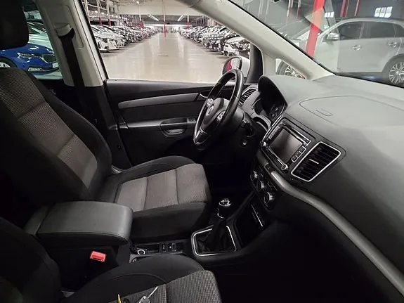Volkswagen Sharan 2015 photo 4