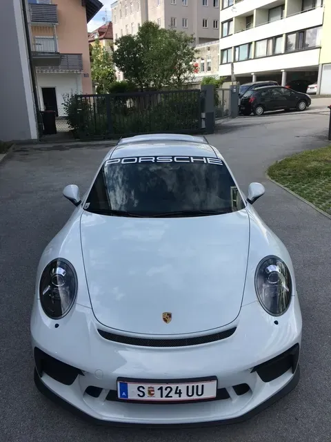 Porsche 911 2017 photo 2